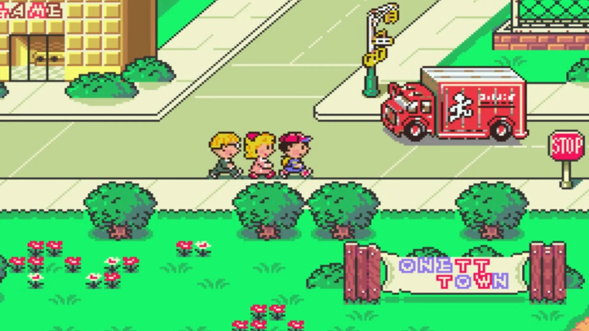 Ba đứa trẻ đang đi bộ trên đường trong Earthbound.