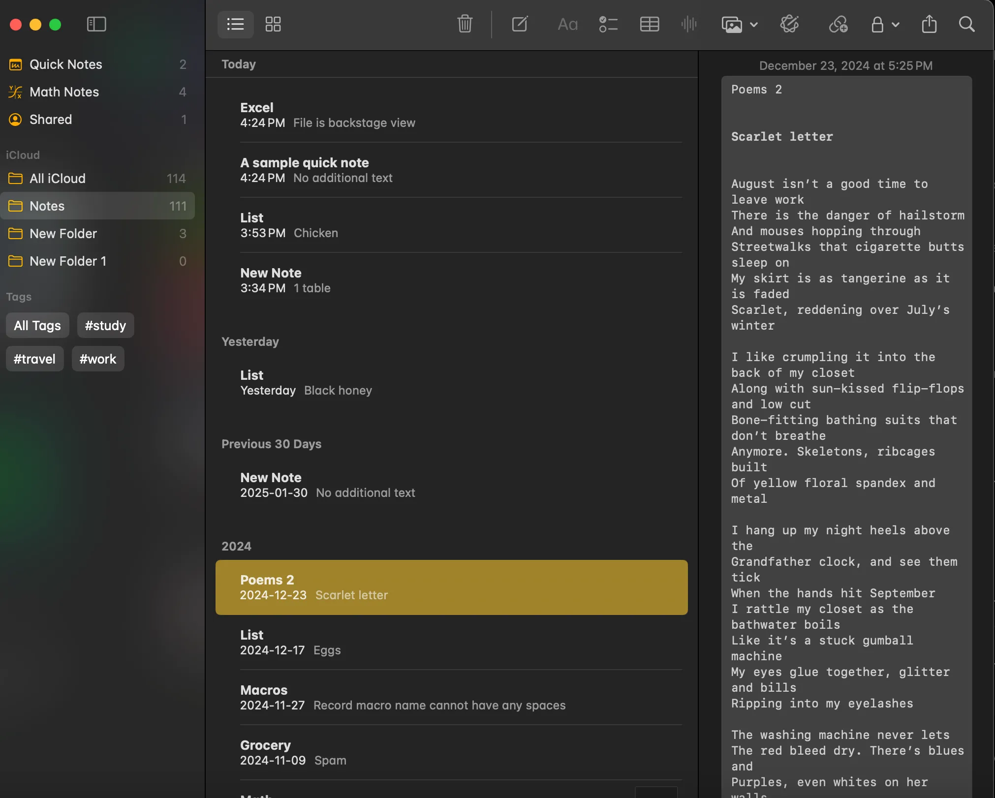 Hệ thống tổ chức ghi chú bằng thư mục và thẻ (tag) trong Apple Notes, cho phép sắp xếp thông tin hiệu quả.