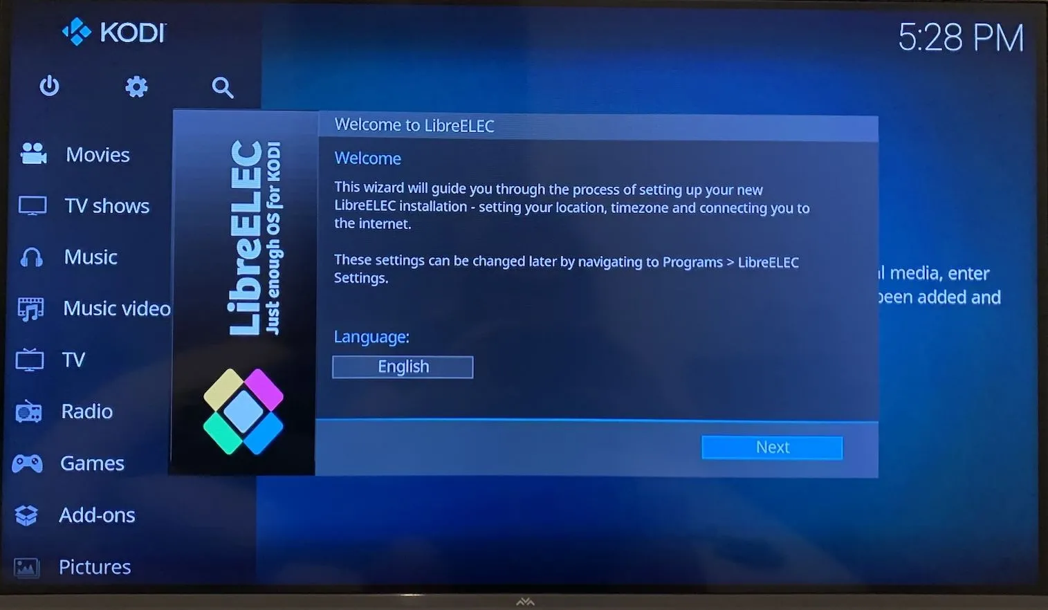 Màn hình chào mừng của LibreELEC (Kodi) sau khi cài đặt, sẵn sàng cho cấu hình ban đầu của HTPC