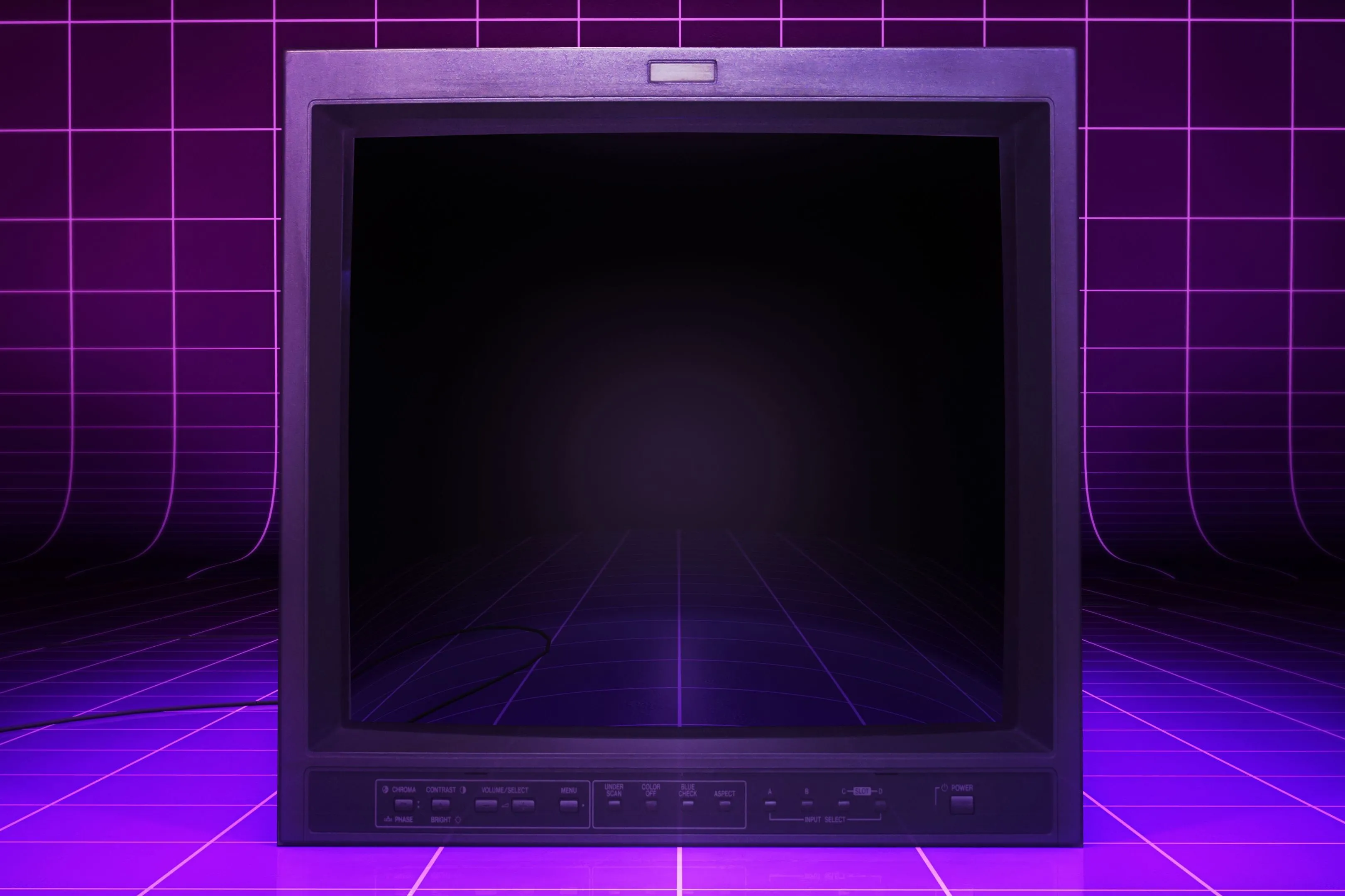 Màn hình CRT cổ điển với nền lưới arcade màu tím.
