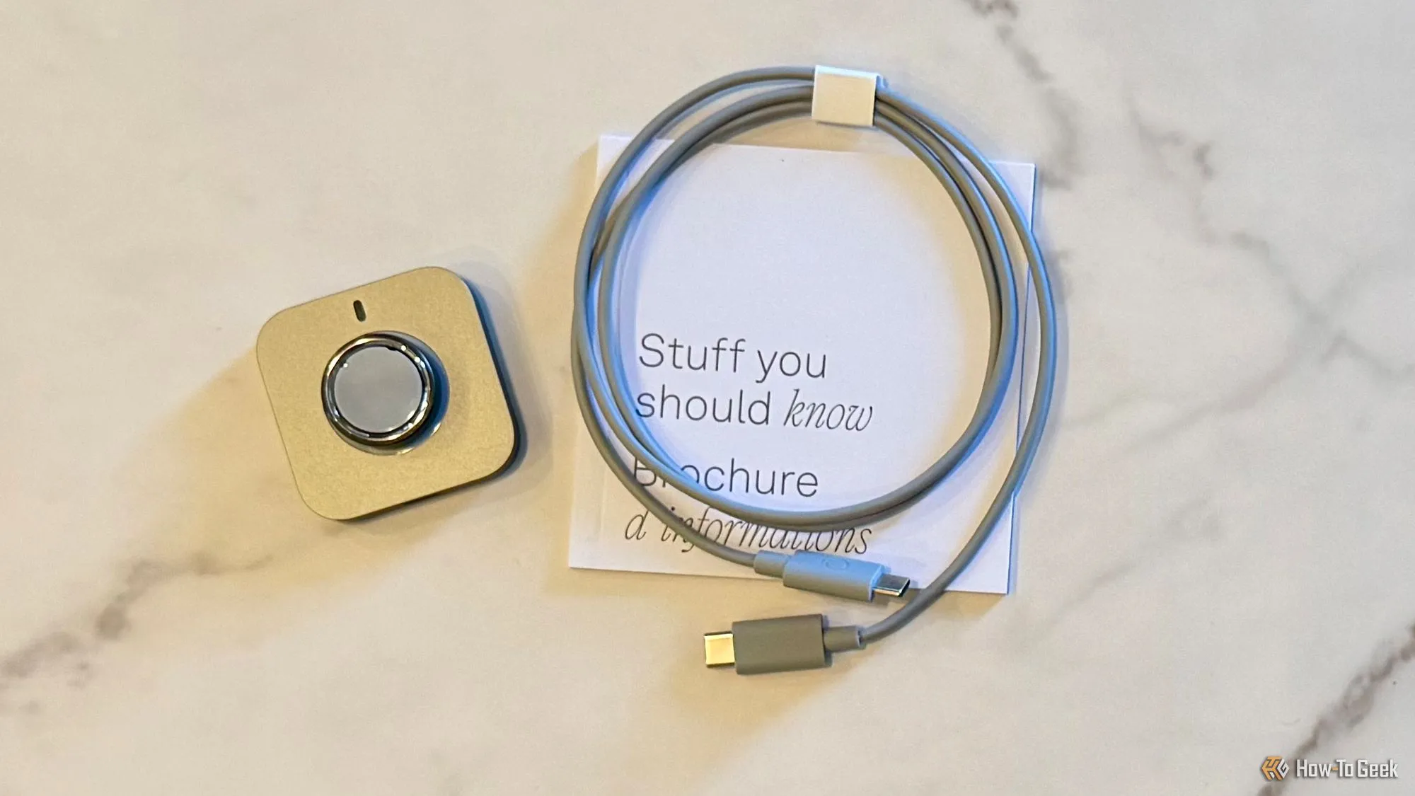 Nội dung đóng gói của Oura Ring 4