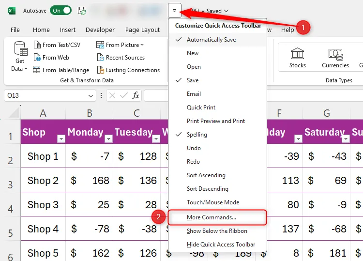 Thanh công cụ Customize Quick Access Toolbar thả xuống trong Excel, với More Commands được chọn