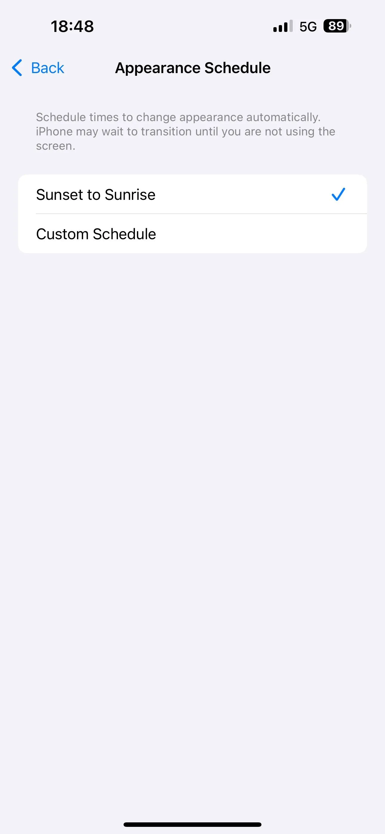 Thiết lập tự động bật Dark Mode từ hoàng hôn đến bình minh trên iPhone