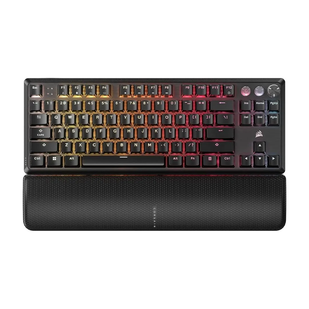 Bàn phím cơ Corsair K70 PRO TKL màu đen trên nền trắng.