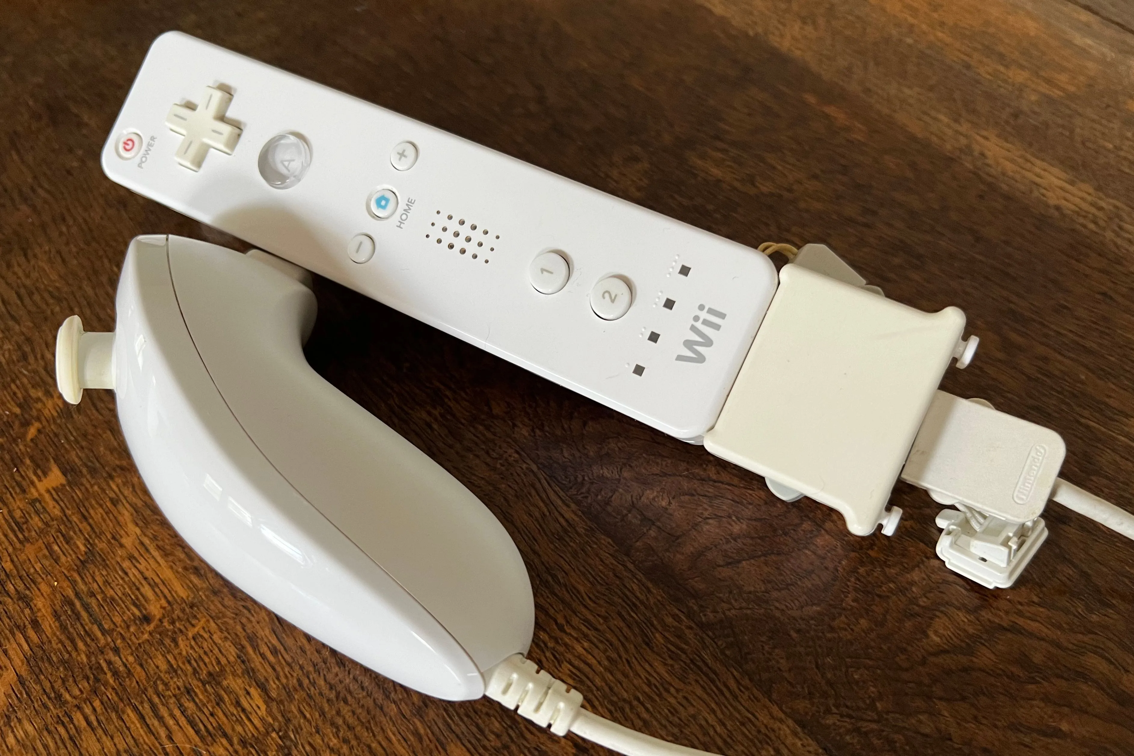 Bộ điều khiển Wii Remote, Wii Motion Plus và Wii Nunchuk còn hoạt động