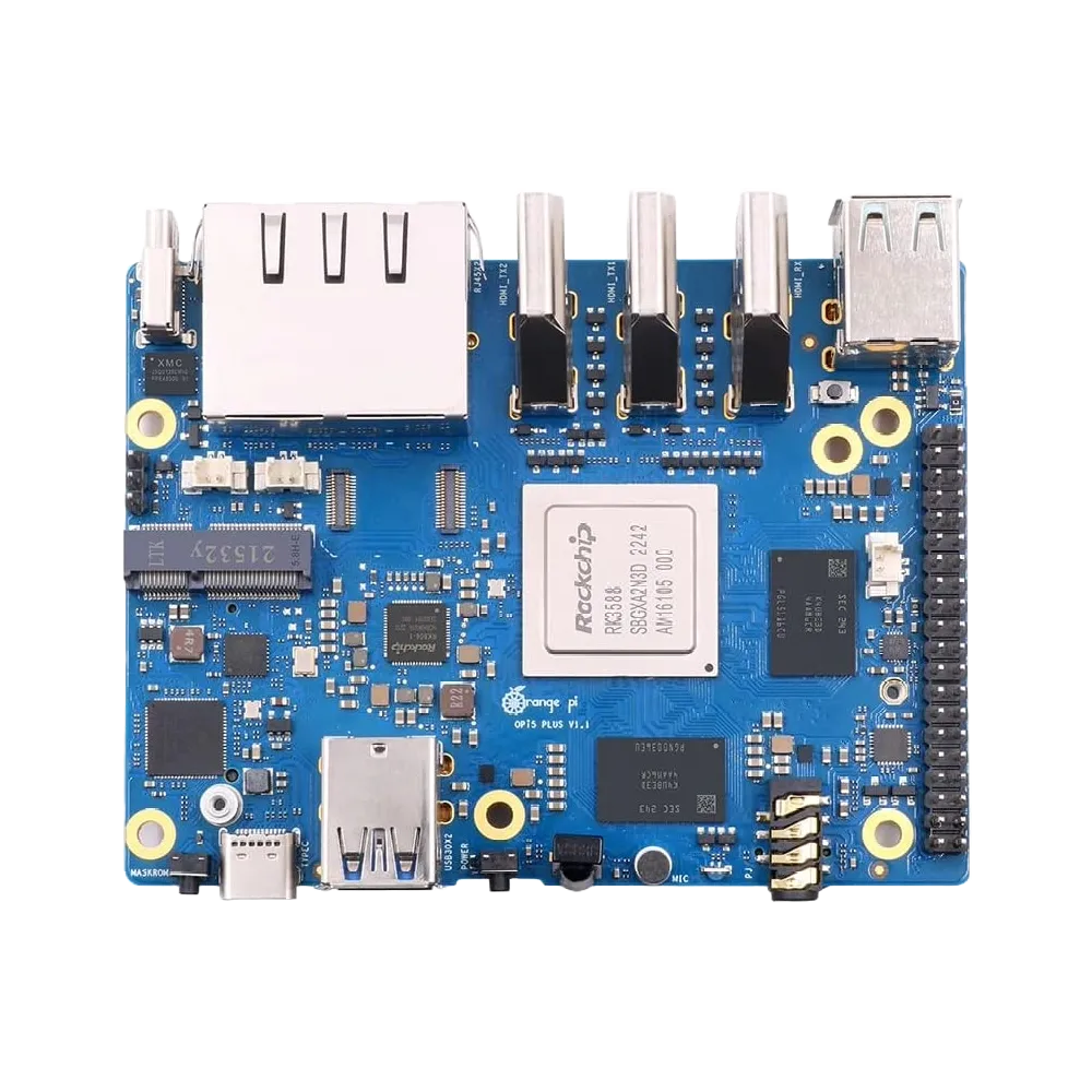 Cận cảnh các cổng kết nối và chip xử lý trên bo mạch Orange Pi 5 Plus, minh họa khả năng mở rộng