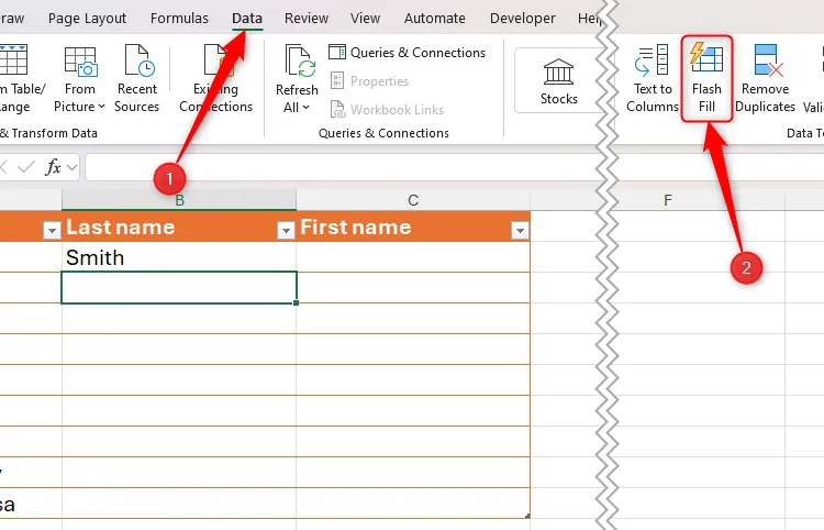 Công cụ Flash Fill trên tab Data của dải ribbon Excel được chọn để tự động tách dữ liệu.