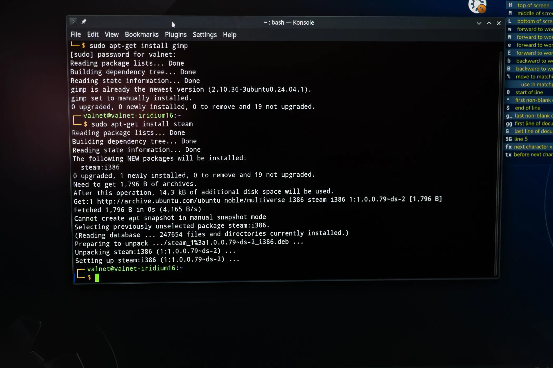 Cửa sổ terminal Linux hiển thị quá trình cài đặt phần mềm Steam, tượng trưng cho việc tự cấu hình hệ thống.