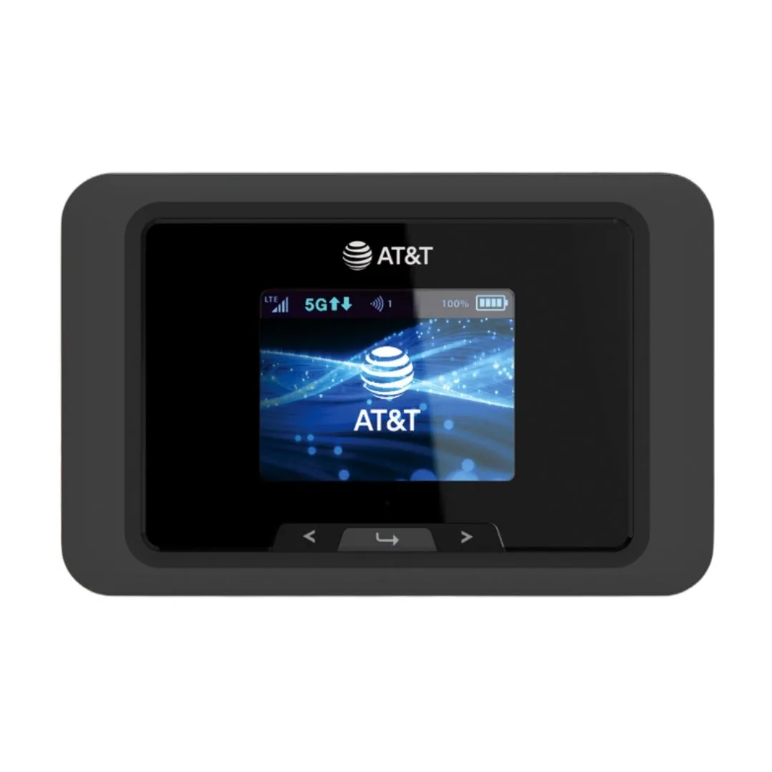 Cục phát Wi-Fi di động Franklin A50 màu đen, kích thước nhỏ gọn, hiển thị trên nền trắng, nhấn mạnh khả năng hỗ trợ 5G+ của AT&amp;T và Wi-Fi 6, là lựa chọn ưu việt cho mobile hotspot.