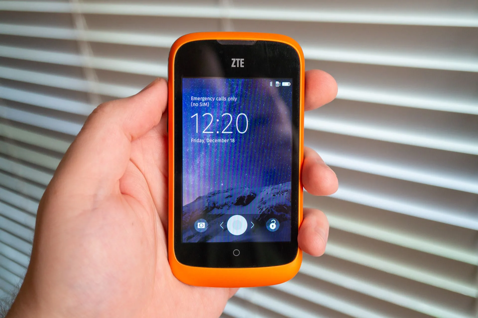 Điện thoại ZTE Open chạy hệ điều hành Firefox OS với giao diện người dùng đơn giản