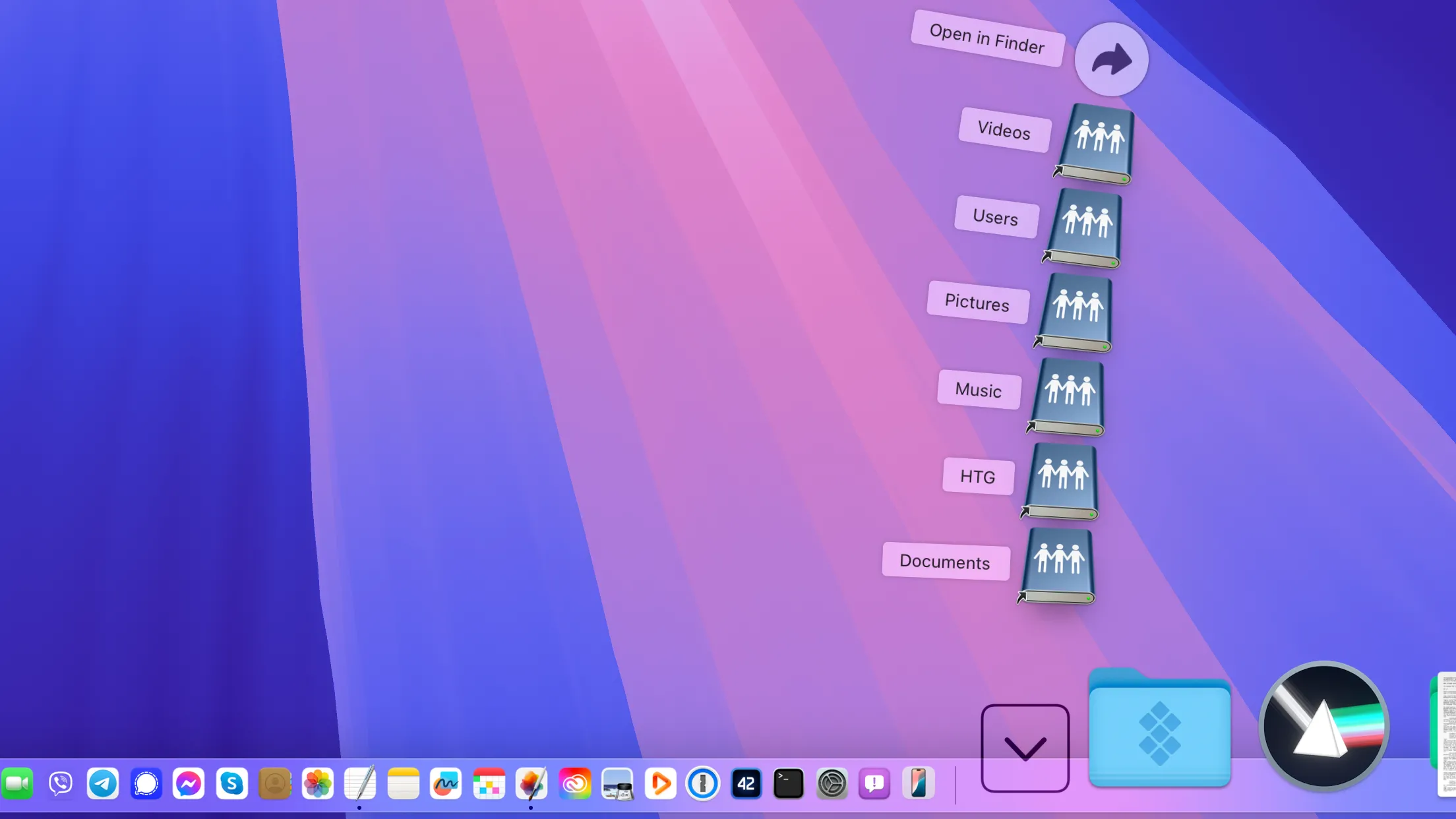 Dock macOS với một thư mục ở phía bên phải mở ra, với sáu biểu tượng ổ đĩa mạng được sắp xếp theo hình quạt.