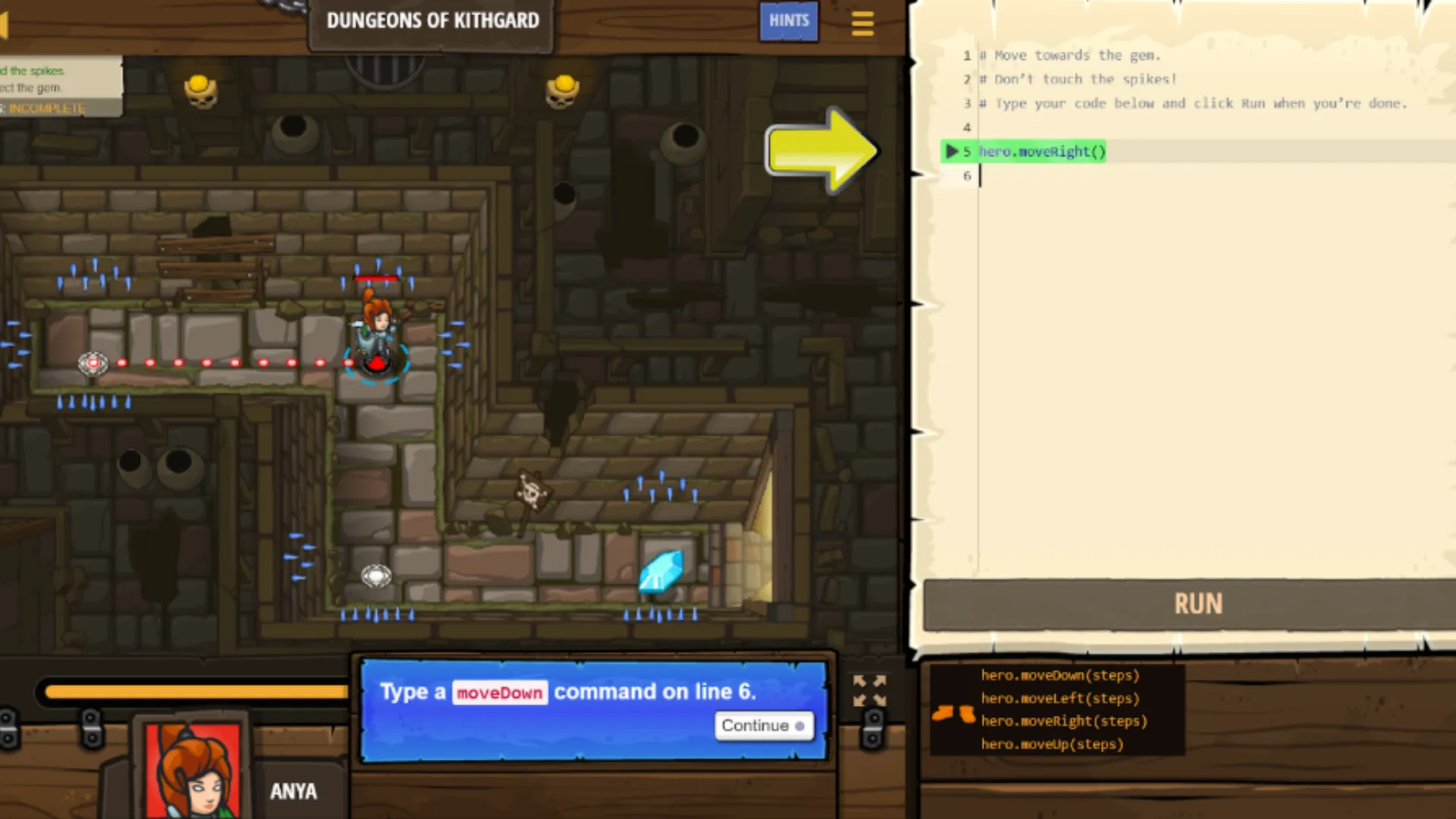 Giao diện trò chơi CodeCombat với nhân vật anh hùng và môi trường tương tác, hiển thị dòng lệnh Python.