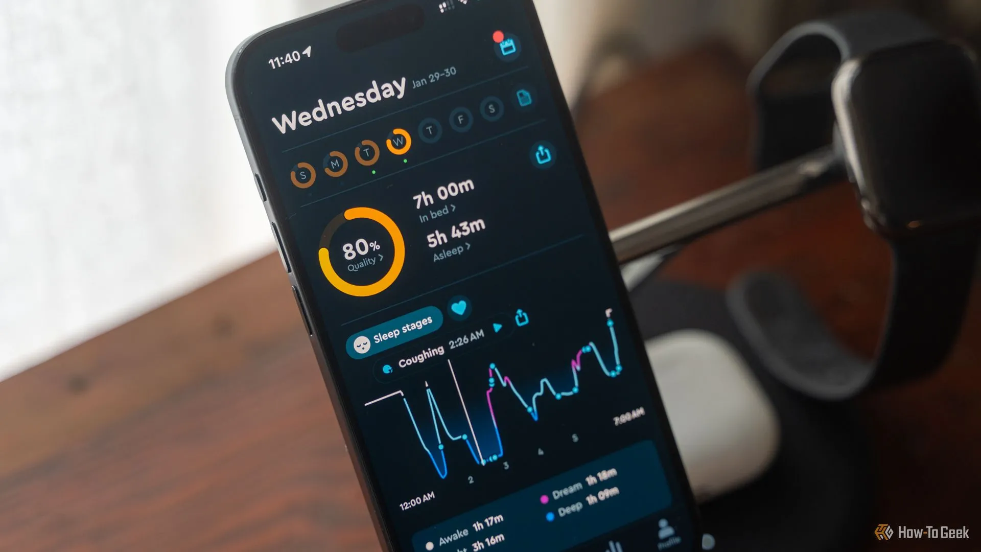 Giao diện ứng dụng Sleep Cycle hiển thị tổng quan về một đêm ngủ đã qua, bao gồm biểu đồ chu kỳ ngủ.