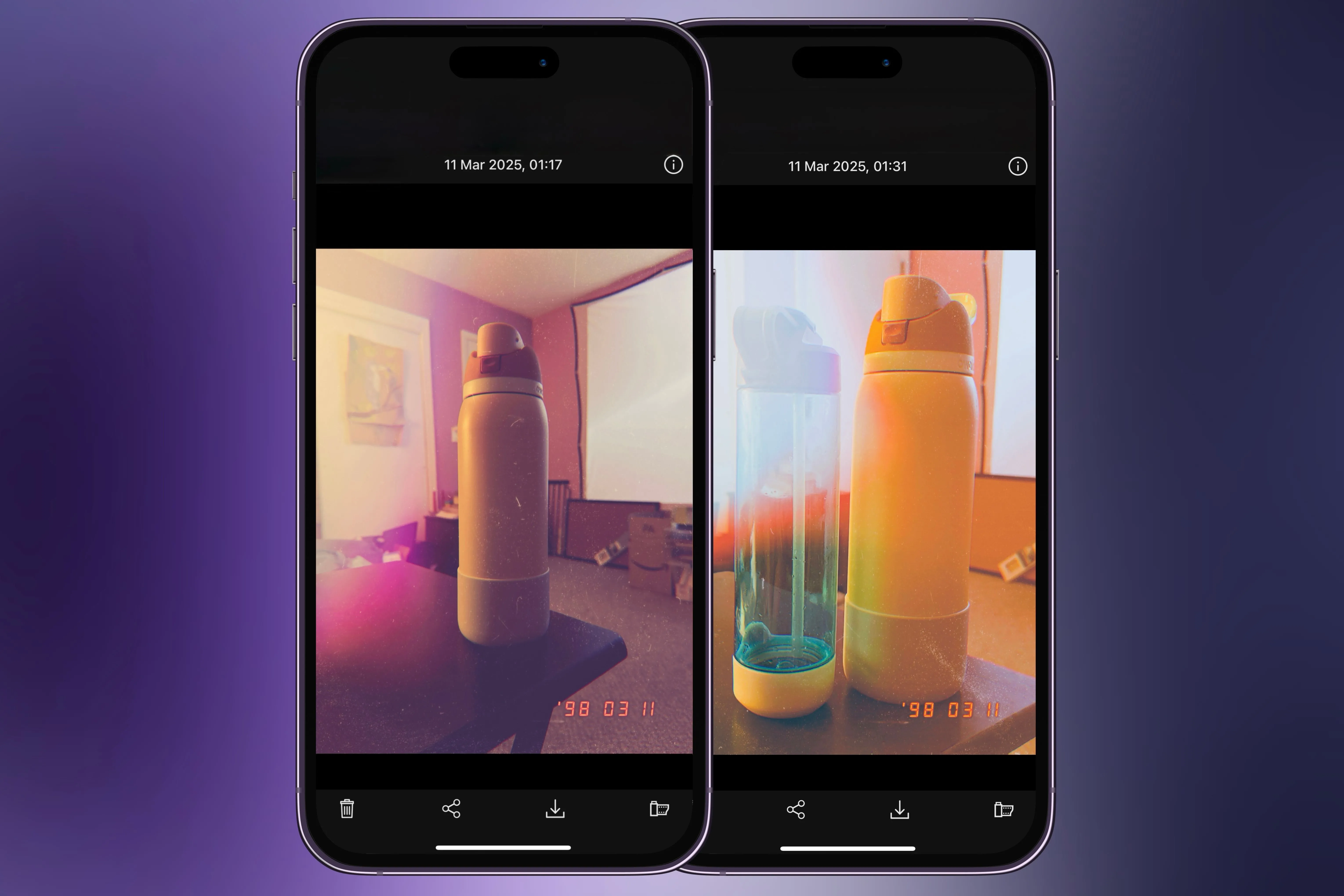 Hai chiếc iPhone hiển thị ảnh chai nước được chụp bằng ứng dụng 1998 Cam, minh họa hiệu ứng ảnh hoài cổ.