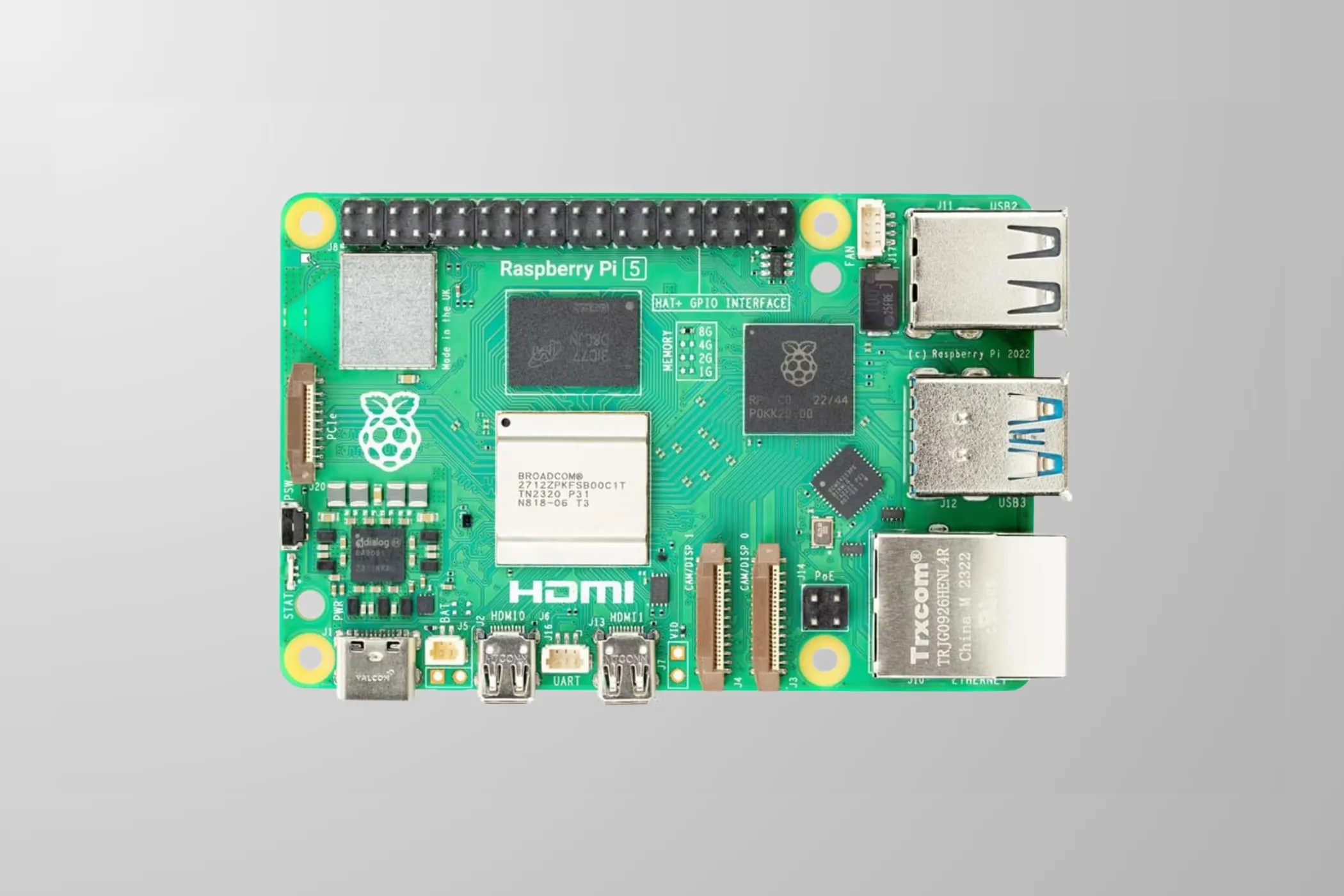 Hình ảnh Raspberry Pi 5 trên nền xám, thể hiện thiết kế mới và các cải tiến về cổng kết nối