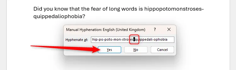 Hộp thoại Manual Hyphenation trong Microsoft Word với một dấu gạch nối được đề xuất được đánh dấu và nút Yes được chọn.