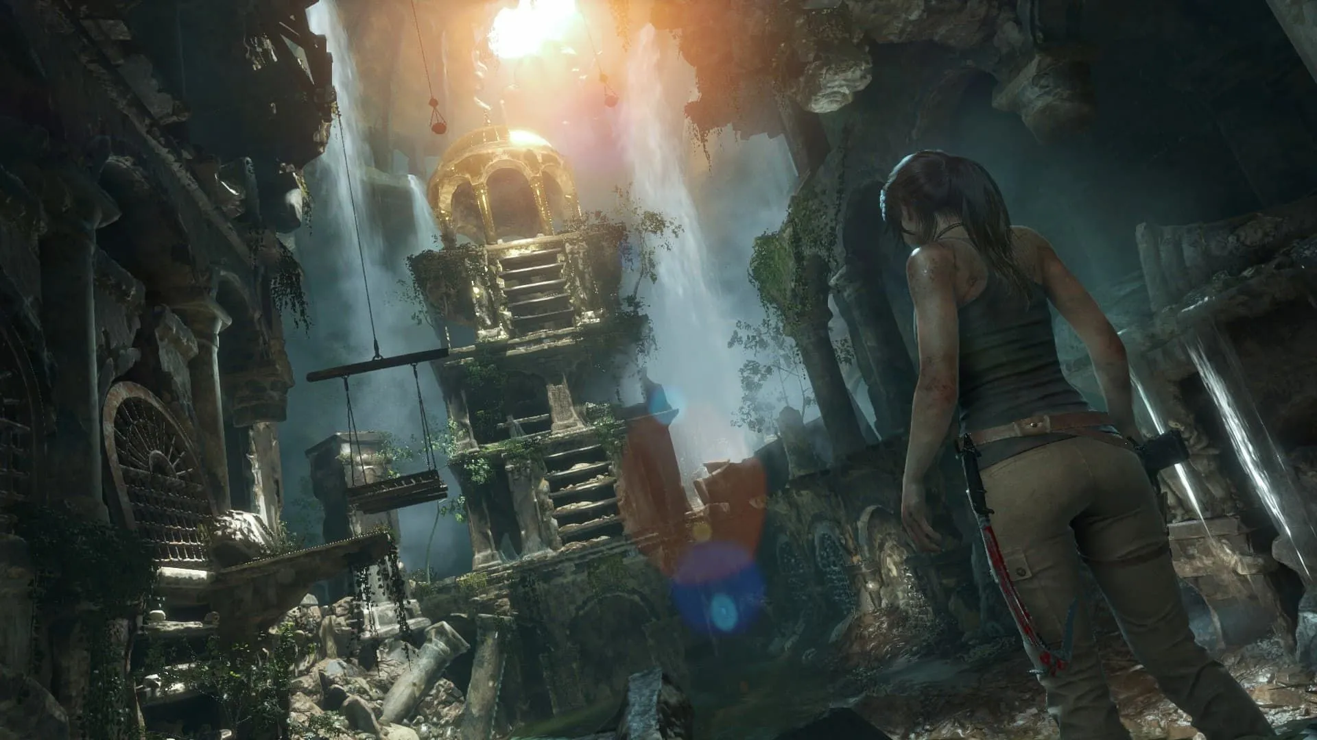 Lara Croft khám phá những tàn tích cổ đại trong Rise of the Tomb Raider, một game phiêu lưu hành động với nhiều pha leo trèo và chiến đấu gay cấn
