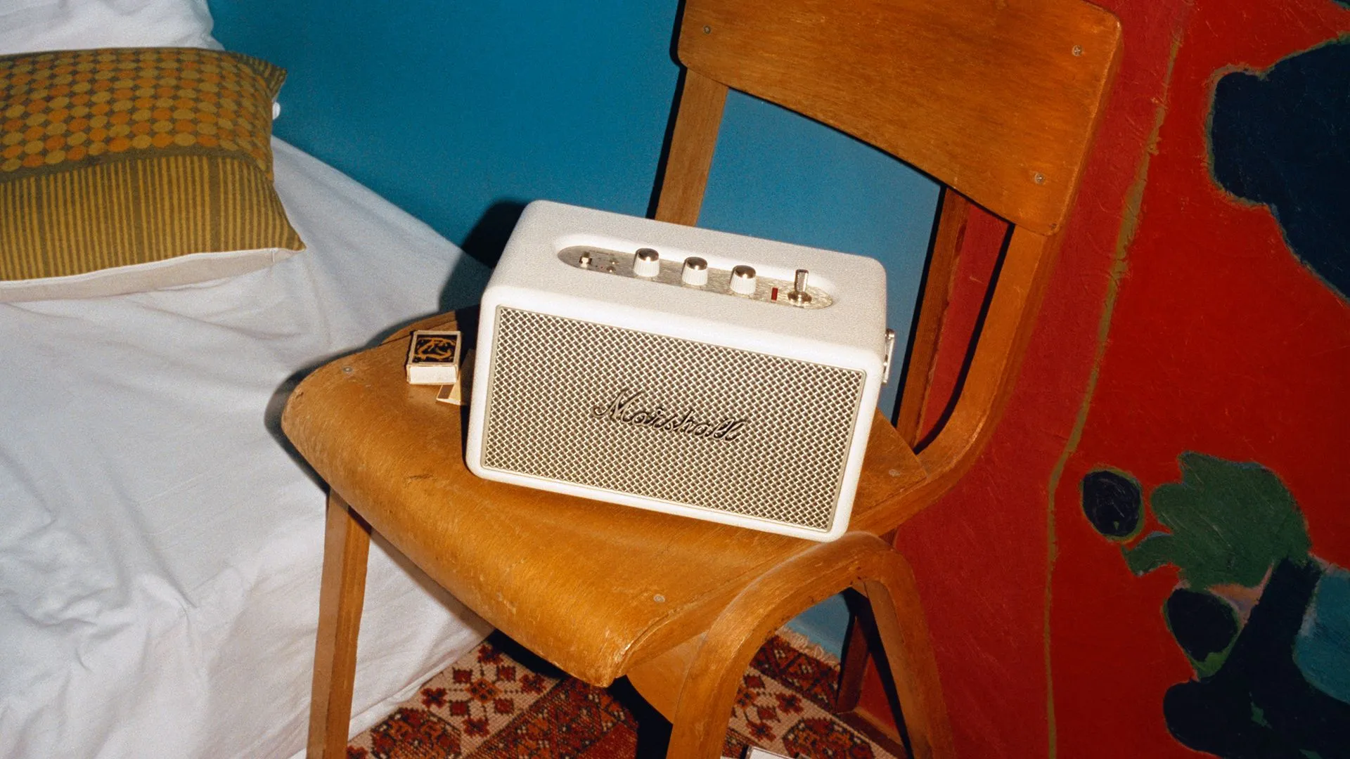 Loa di động Marshall Kilburn III với thiết kế cổ điển và thời lượng pin ấn tượng
