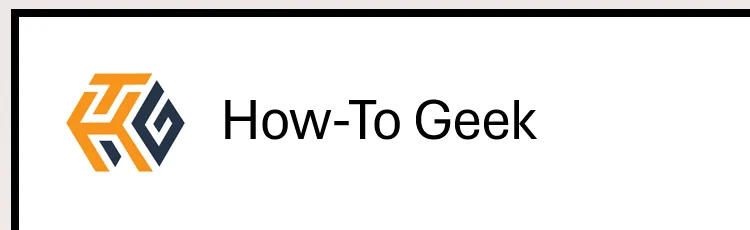 Logo How-To Geek trên một slide PowerPoint, với đường viền quanh slide và tiêu đề 'How-To Geek', minh họa nhu cầu đồng bộ màu sắc.