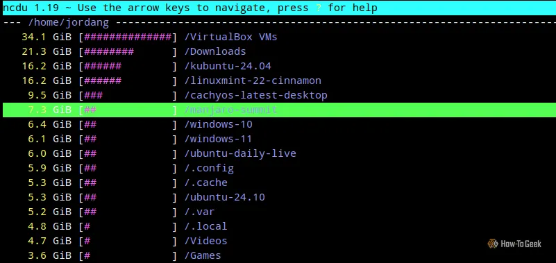 Màn hình Terminal Linux hiển thị kết quả quét của ncdu với danh sách các thư mục và dung lượng tương ứng, giúp người dùng dễ dàng xác định file lớn.