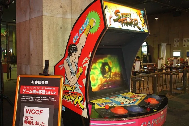 Máy arcade Street Fighter Deluxe với tấm đệm đấm