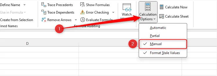 Menu Tùy chọn Tính toán trong Excel hiển thị chế độ Thủ công được chọn.