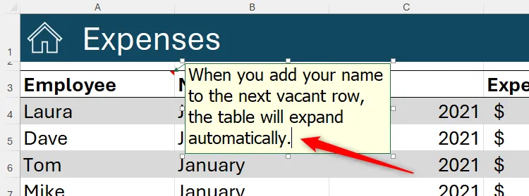 Một ghi chú đang được thêm vào một ô trong Microsoft Excel, cho phép người dùng nhập thông tin hướng dẫn.