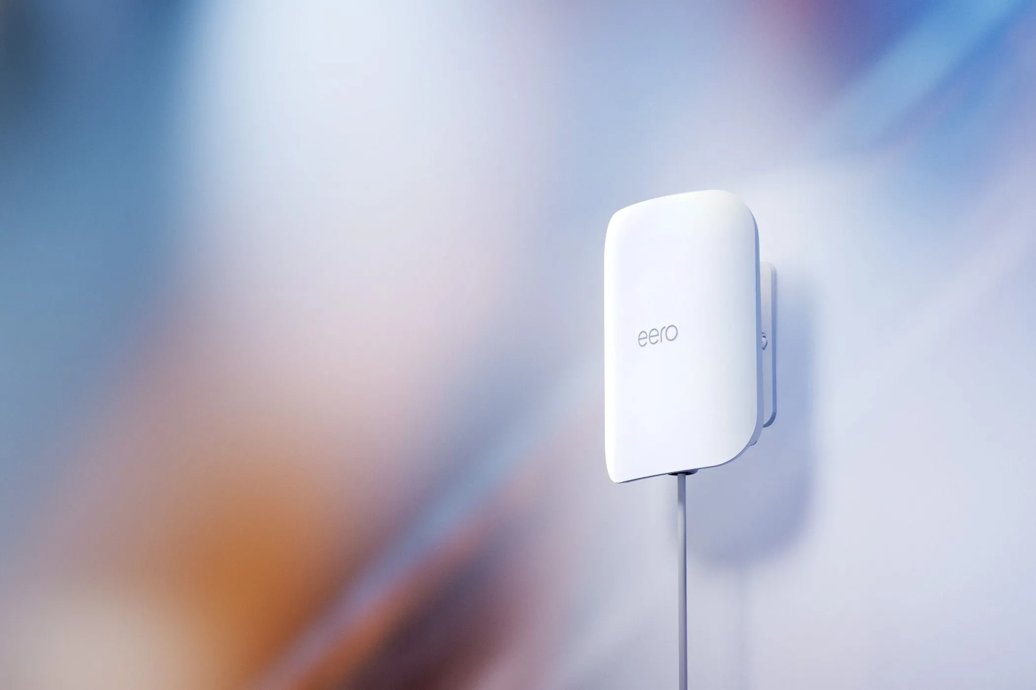 Router Wi-Fi mesh Eero với thiết kế hiện đại