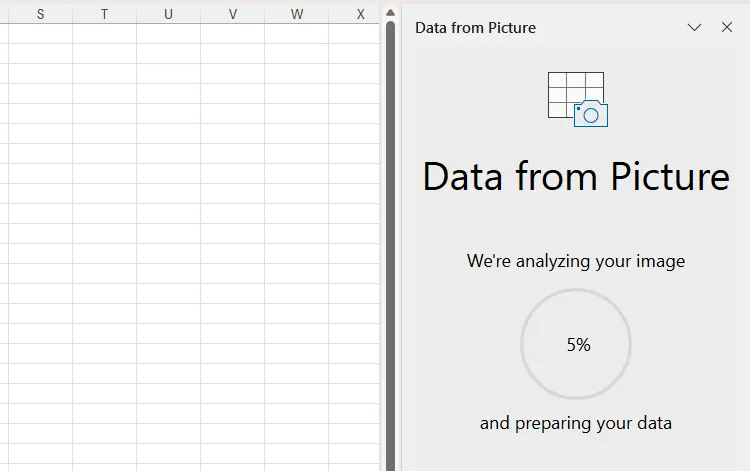 Thanh bên &quot;Data From Picture&quot; trong Microsoft Excel hiển thị quá trình phân tích dữ liệu từ ảnh chụp màn hình.