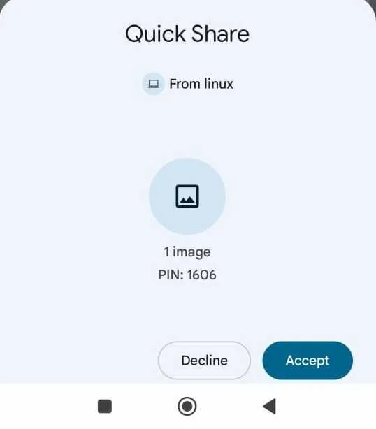Thông báo trên thiết bị Android yêu cầu chấp nhận tệp tin đang được gửi đến từ máy tính Linux qua ứng dụng Packet.