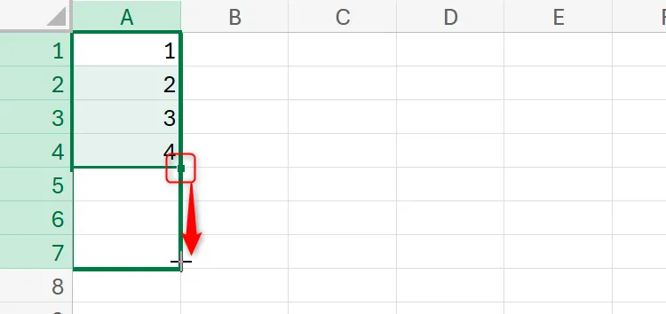 Tính năng AutoFill của Excel Online đang được sử dụng để tự động điền dữ liệu tuần tự xuống một cột, tương tự bản desktop.