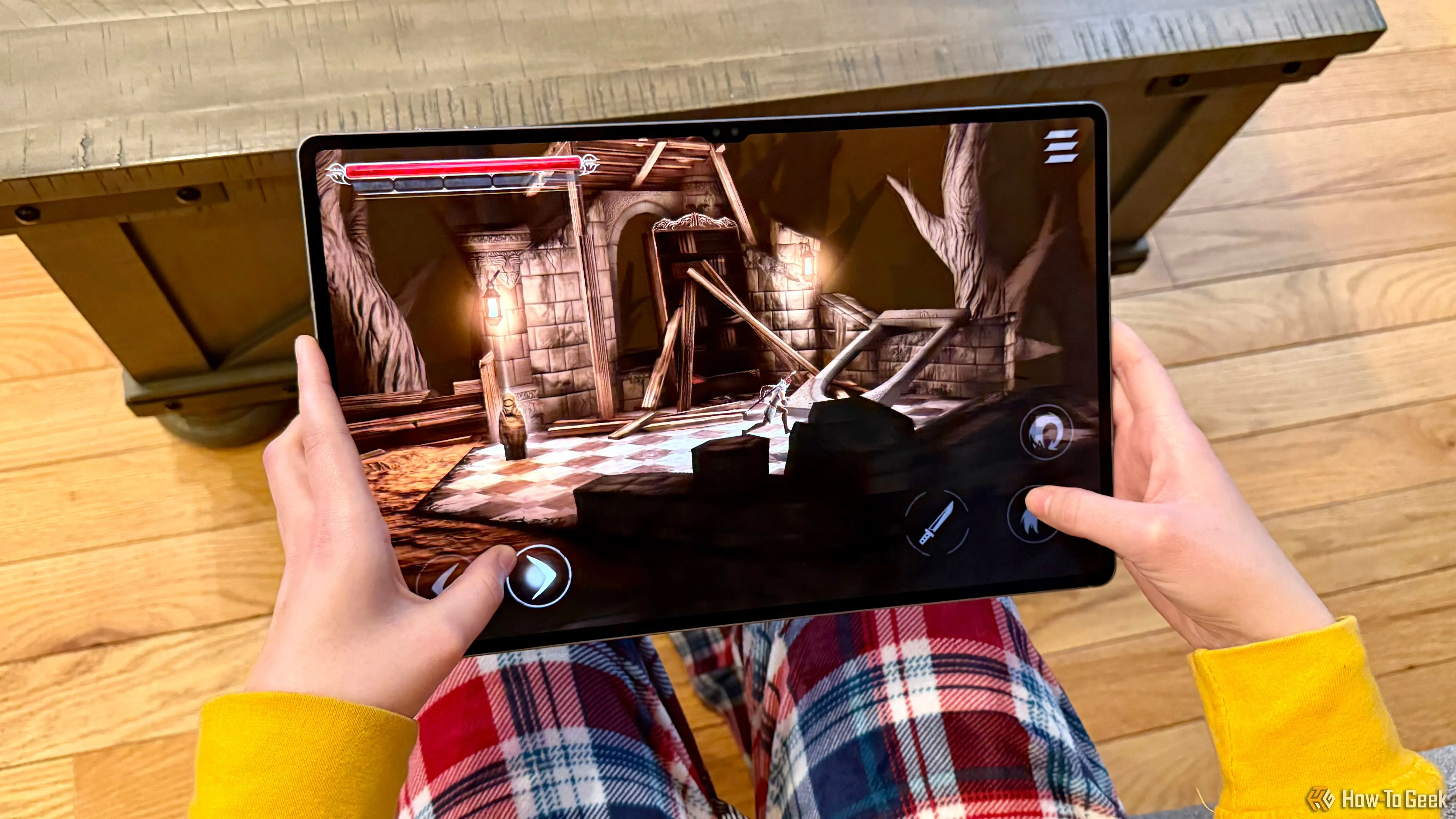 Trải nghiệm chơi game Grimvalor mượt mà trên Samsung Galaxy Tab S10 Ultra, cho thấy hiệu năng đồ họa mạnh mẽ của thiết bị.
