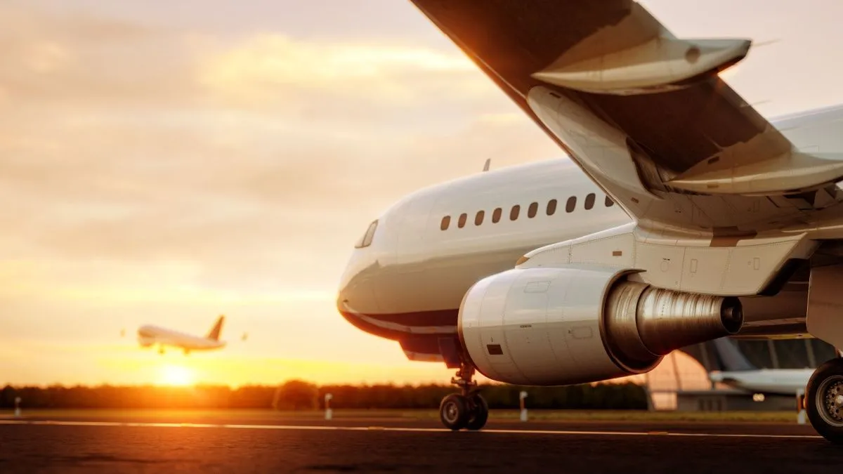 Hành khách tận hưởng Wi-Fi miễn phí trên chuyến bay American Airlines với kết nối tốc độ cao