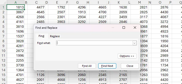 Bảng tính Excel chứa các số ngẫu nhiên, với hộp thoại Tìm và Thay thế đã mở